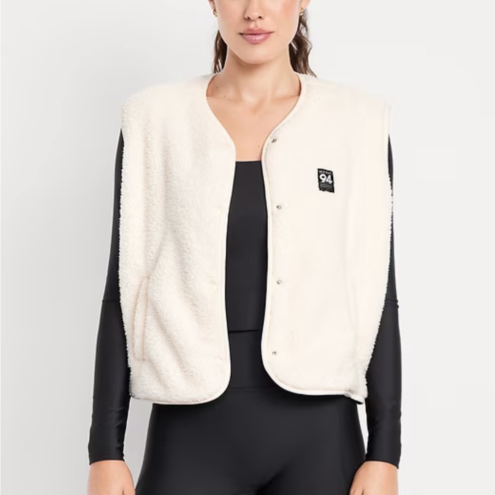 Loose Snap-Front Sherpa Vest